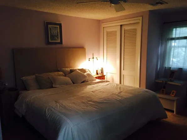 (undisclosed Address), Hampton Bays, NY 11946