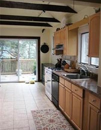 2nd image of 120 Oxford Rd #2