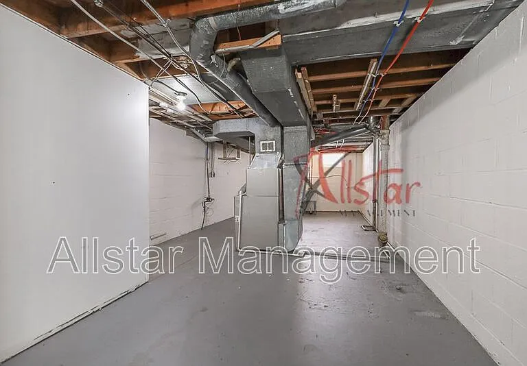 983 Clinton Ave — Photo 29