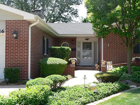 3rd image of 1616 Brentwood Ln