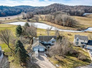 8933 Schoon Rd, Sauk City, WI 53583