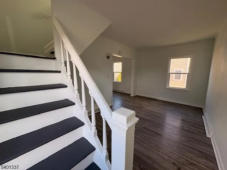 4 Whitehouse Ave — Photo 11