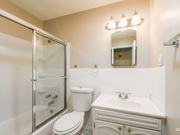 11011 Crimson Dr — Photo 8