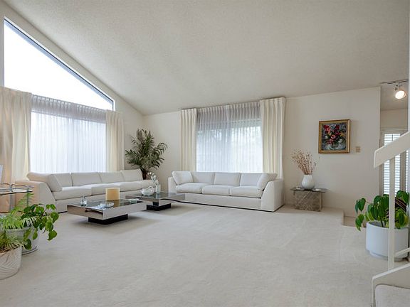4th image of 820 Vespucci Ln