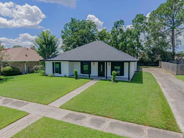 2324 Bernwood Dr, Baton Rouge, LA 70816