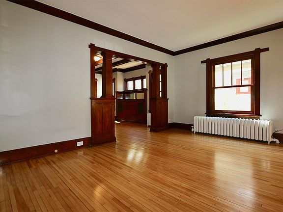 3rd image of 2223 Harriet Ave