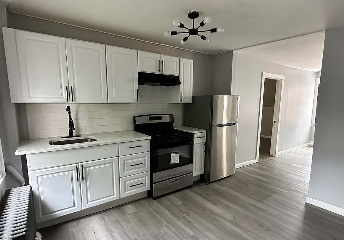 2 bed, 800 sqft, $2,000 — Photo 4