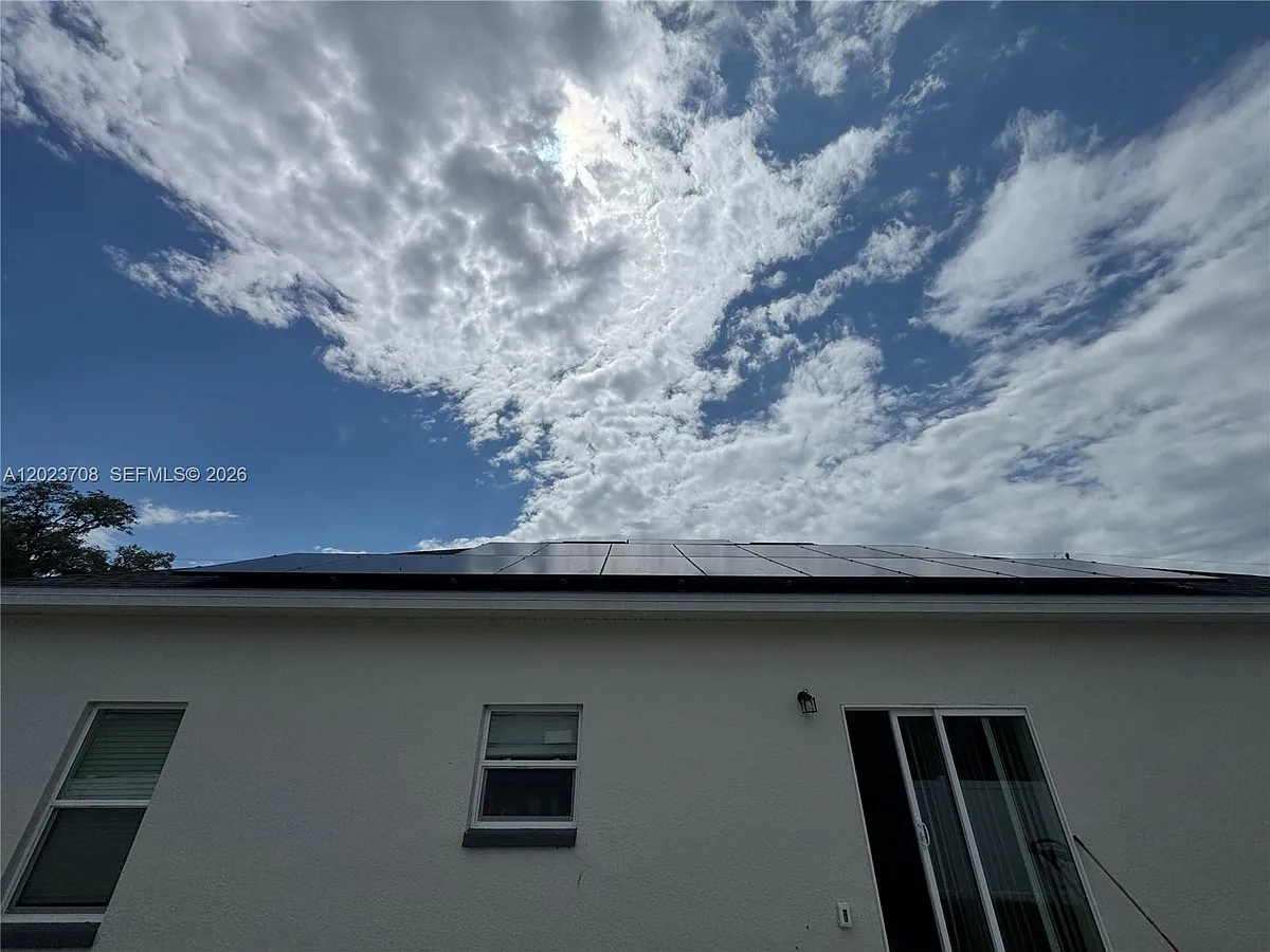 Building Photo - 110 Altavista Way