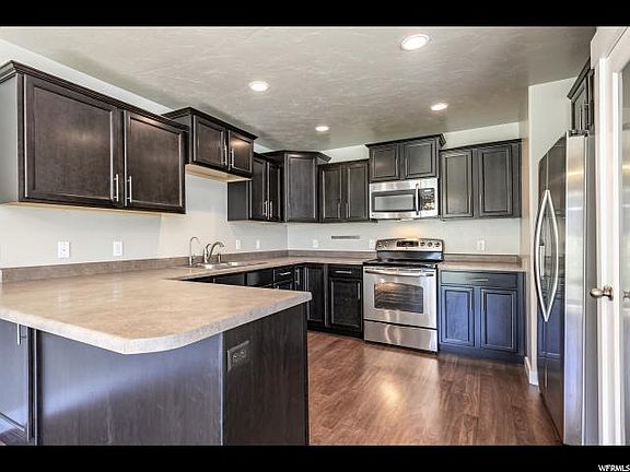3rd image of 14469 S Edgemere Dr