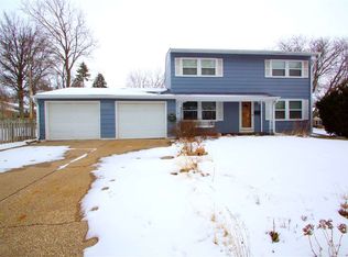 2742 E 32nd St, Davenport, IA 52807