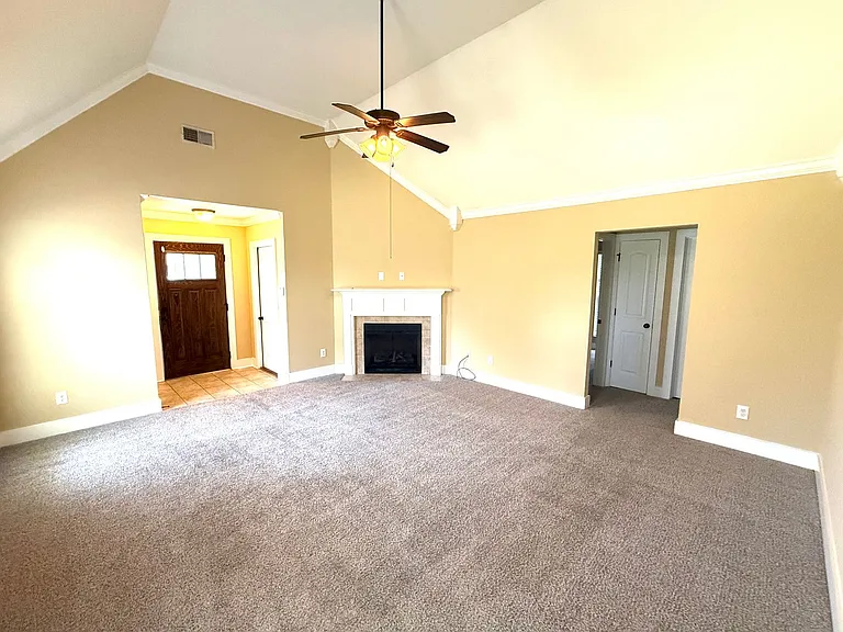 6605 Rock Ledge Rd — Photo 4