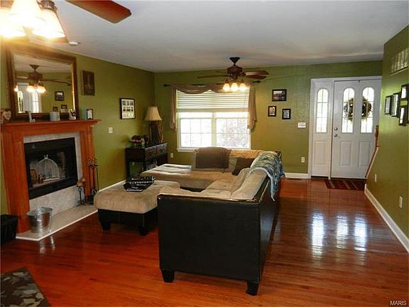3rd image of 750 Camelot Estates Dr