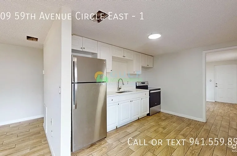 1109 59th Avenue Cir E #1 — Photo 4