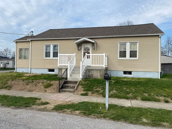 201 N 1st St, New Baden, IL 62265