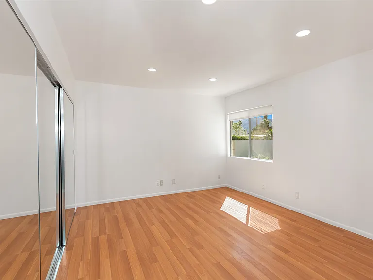 48071 Birdie Way #48071 — Photo 8