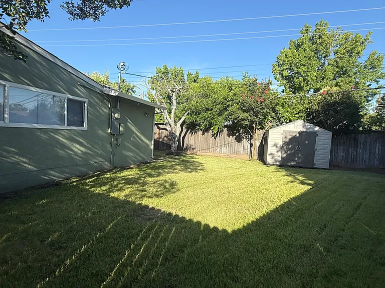 2929 Burnece St — Photo 14