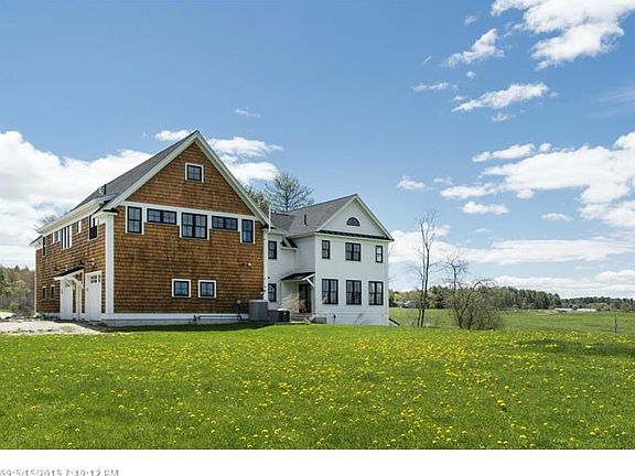 3rd image of 27 Twin Meadows Ln