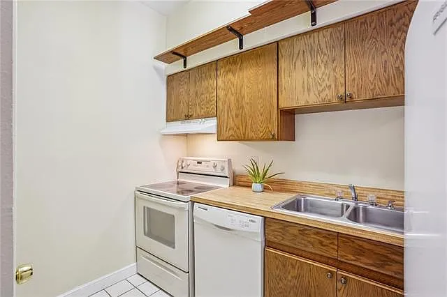 822 Touro St #1 — Photo 8