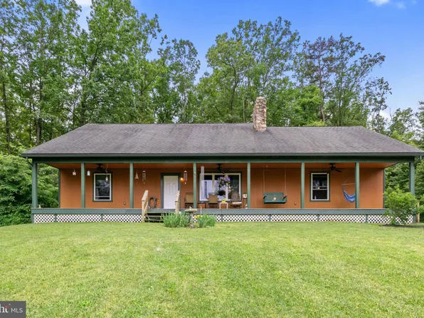 1025 Rhoda Blvd, Mechanicsburg, PA 17055