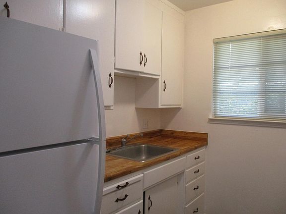 5th image of 2523 G St #3