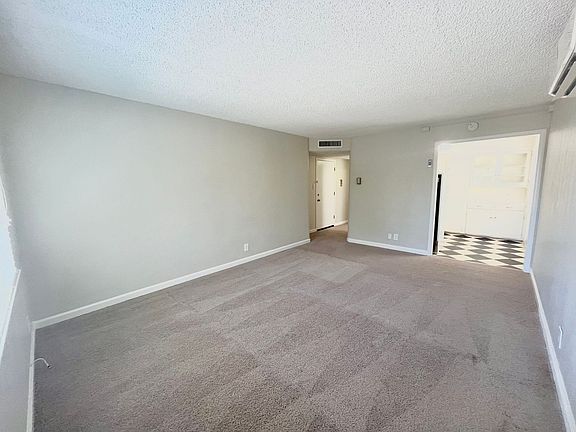 2nd image of 2222 P St APT 206