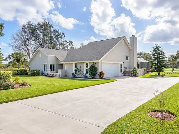 2nd image of 550 Whispering Pines Cir