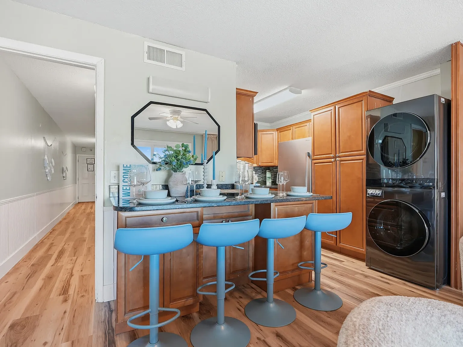 1 bed, 1.5 bath, 740 sqft, $2,000 — Photo 3