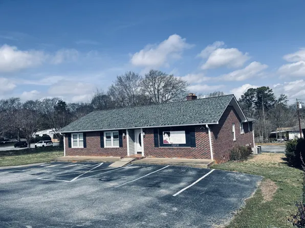 1202 John B White Sr Blvd, Spartanburg, SC 29306