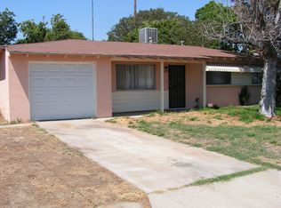 320 E 1st St, Rialto, CA 92376