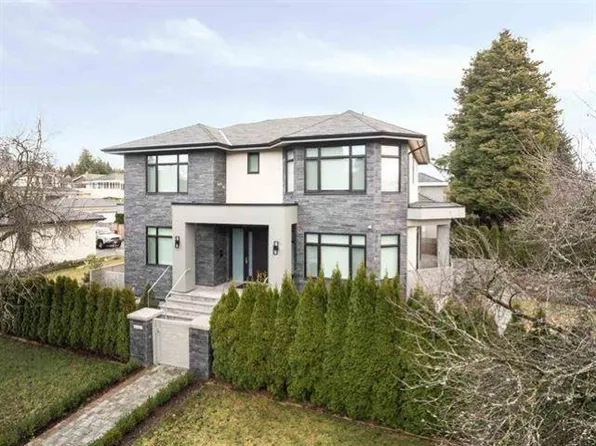 7488 Cartier St, Vancouver, BC V6P 0E9
