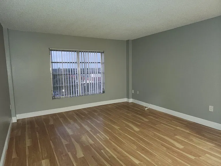 4174 Inverrary Dr #811 — Photo 6
