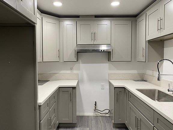 5th image of 154-2 N Parkwood Ave
