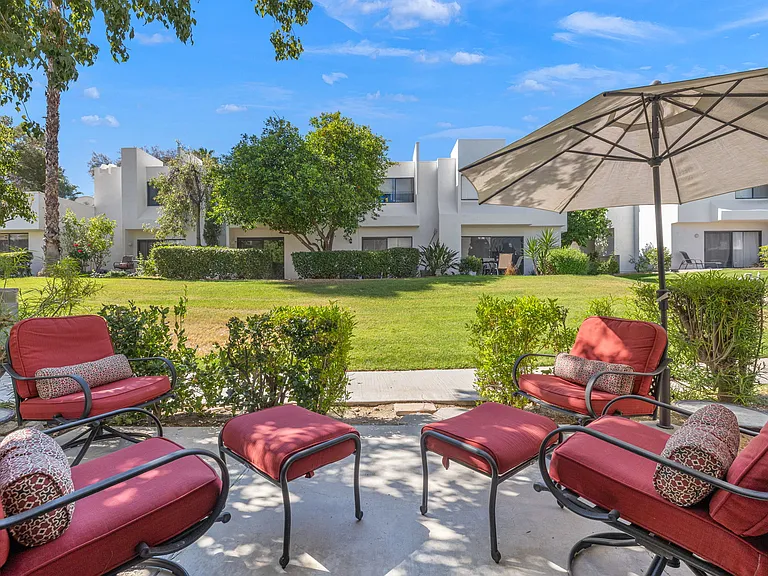 48950 Desert Flower Dr — Photo 31