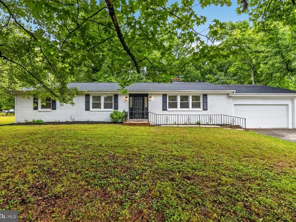 1328 Yorktown Rd, Annapolis, MD 21409