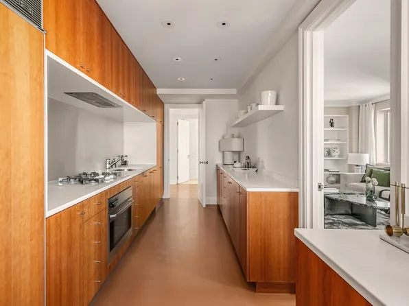 923 Fifth Avenue image 8 of 16