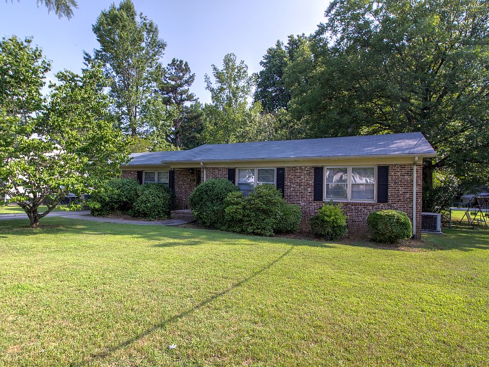 1st image of 222 Circle Dr