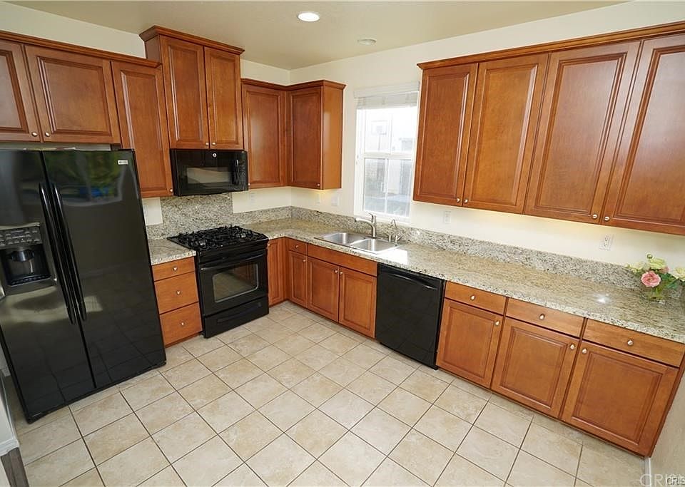 2nd image of 28492 Camino Del Arte Dr