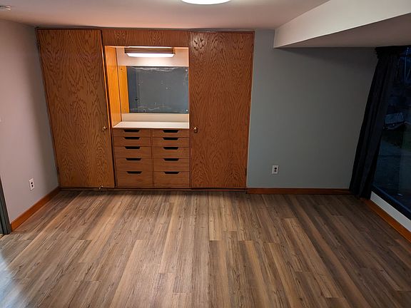 Built in closet in Bedroom