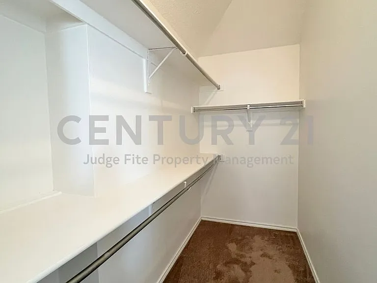 7800 Lancelot Rd — Photo 16