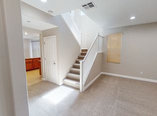 201 Toyon Ln, Vacaville, CA 95687