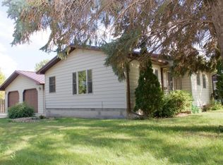 1148 1st St NW, Watertown, SD 57201