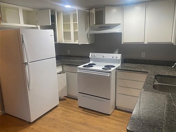 3rd image of 1308 Cordell St #3