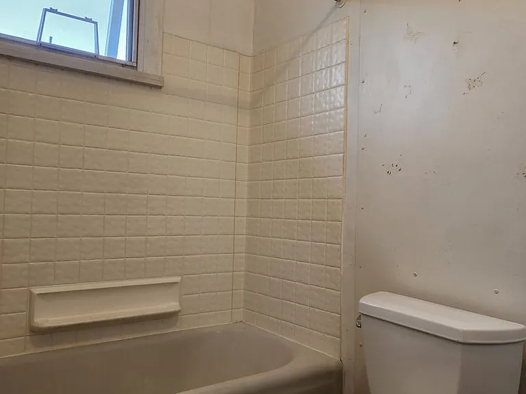 1604 I St — Photo 14