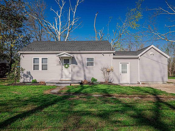 4th image of 2333 Old Plank Rd