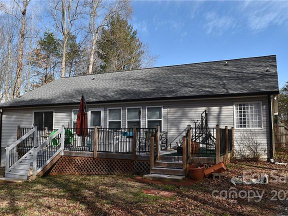 2nd image of 133 Spearpoint Ln