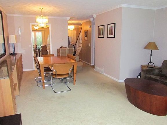 3rd image of 34114 Chagrin Blvd APT 8103