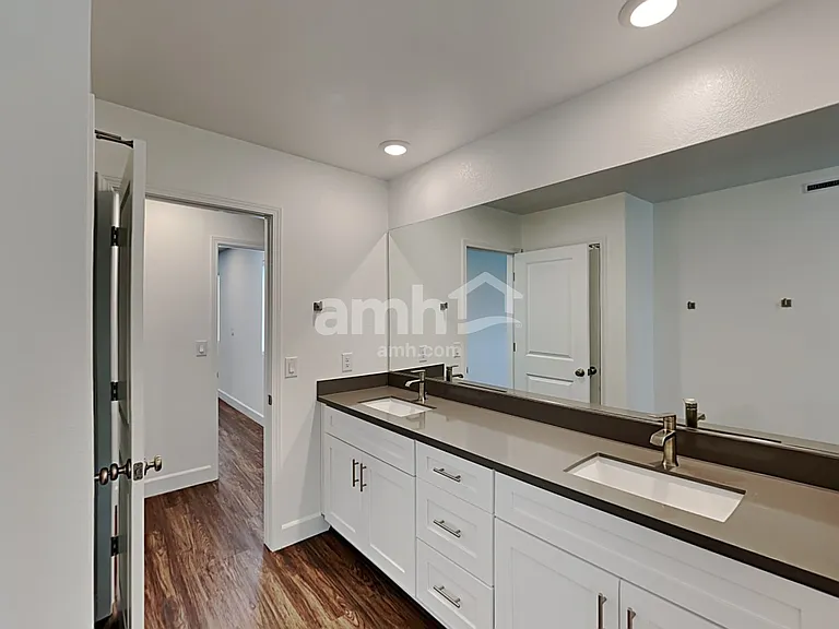 9124 Crocker Point Ct — Photo 10