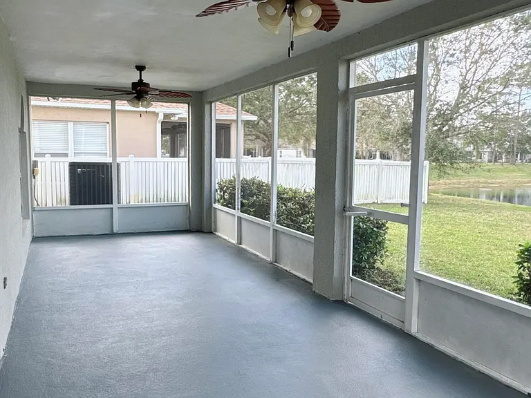 1718 Sawgrass Dr SW — Photo 25