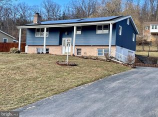 545 Summit Dr, Lewistown, PA 17044
