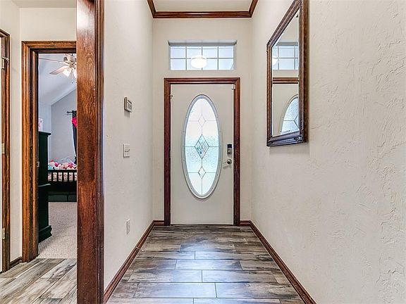 3rd image of 11801 Copper Trails Ln